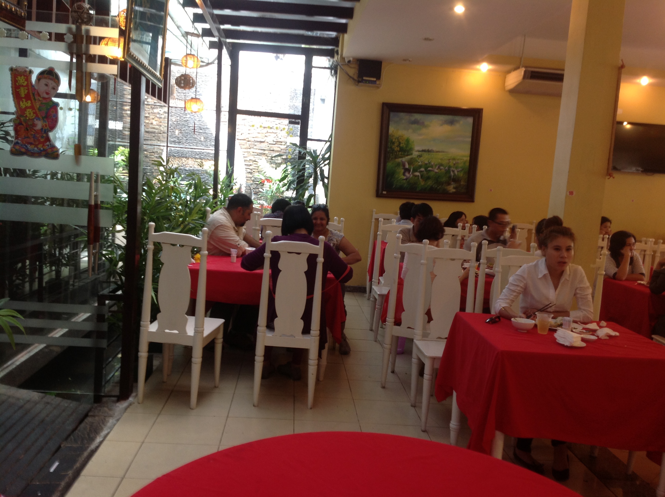 NHÀ HÀNG CHAY CHÙA VĨNH NGHIÊM NẰM TRONG KHUÔN VIÊN CHÙA THANH TỊNH